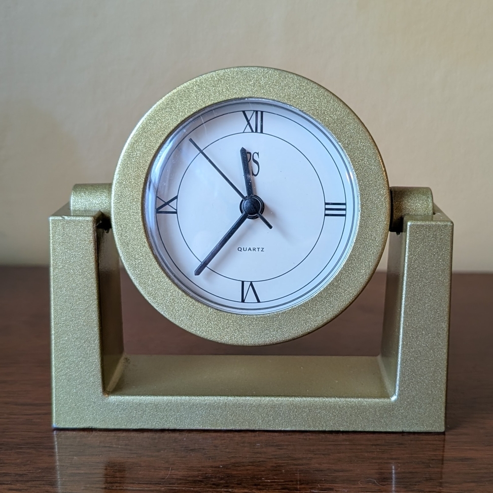 VTG Working Paul Sebastian Brass Base Quartz Desk Clock Modern Tilt Design Urban